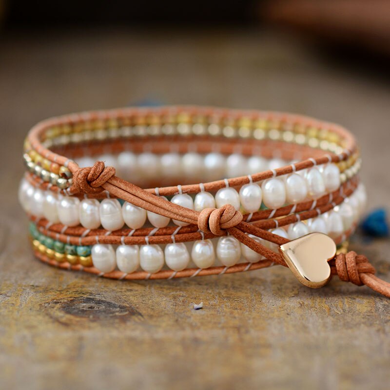 LEATHER WRAP BRACELET WITH FRESHWATER PEARL