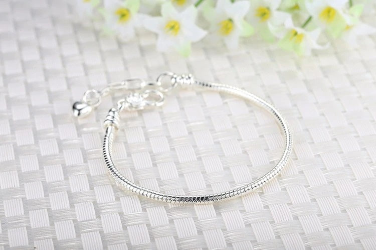 THE HEART Snake-Chain Metal Bracelet