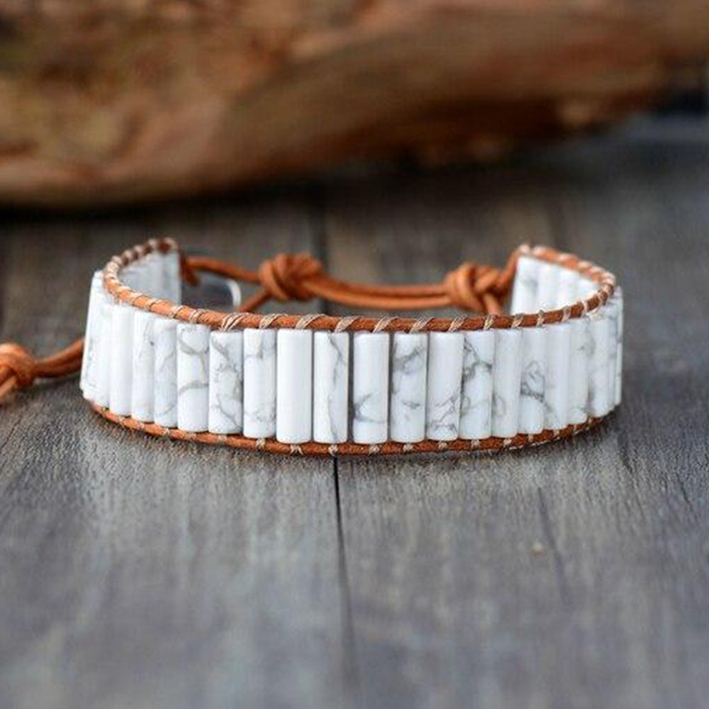 NATURAL HOWLITE LEATHER BRACELET